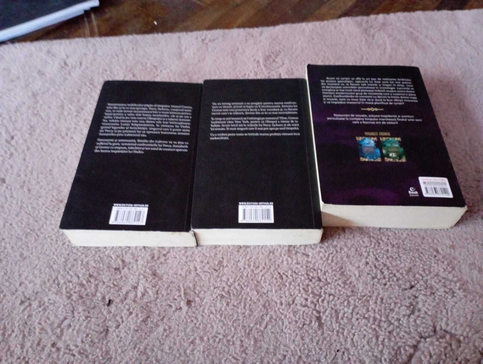 Cele 5 volume Percy Jacksons olimpienii si o carte de Rysa  walker