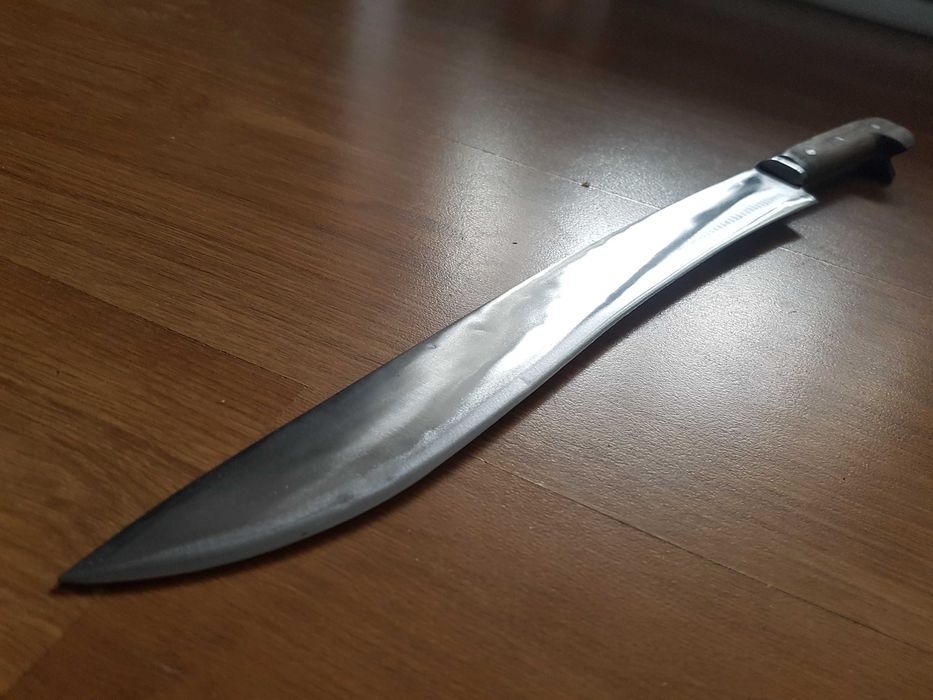 Ятагановиден нож каракулак