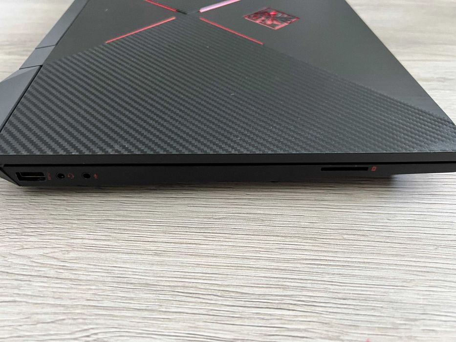 Laptop Gaming HP Omen 15-dc1032nq – i7, GTX 1650, 16GB, SSD 512GB W11