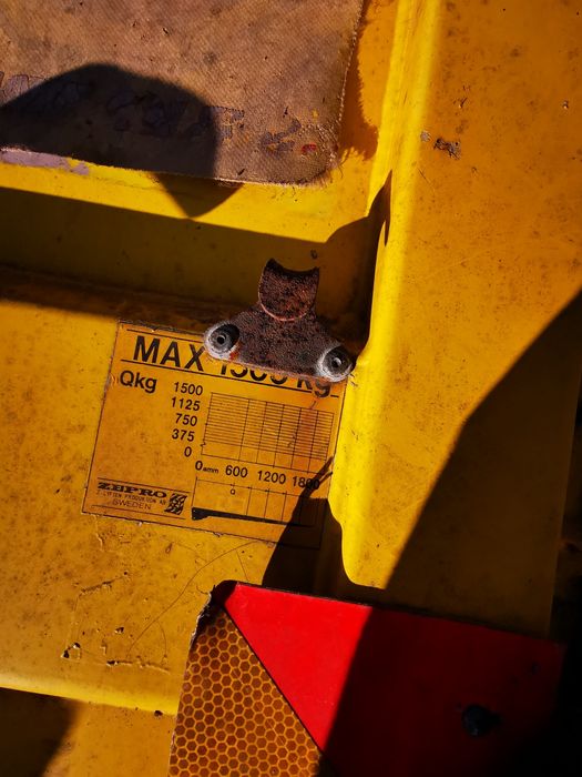 Lift oblon hidraulic zepro universal  maxim 1500kg