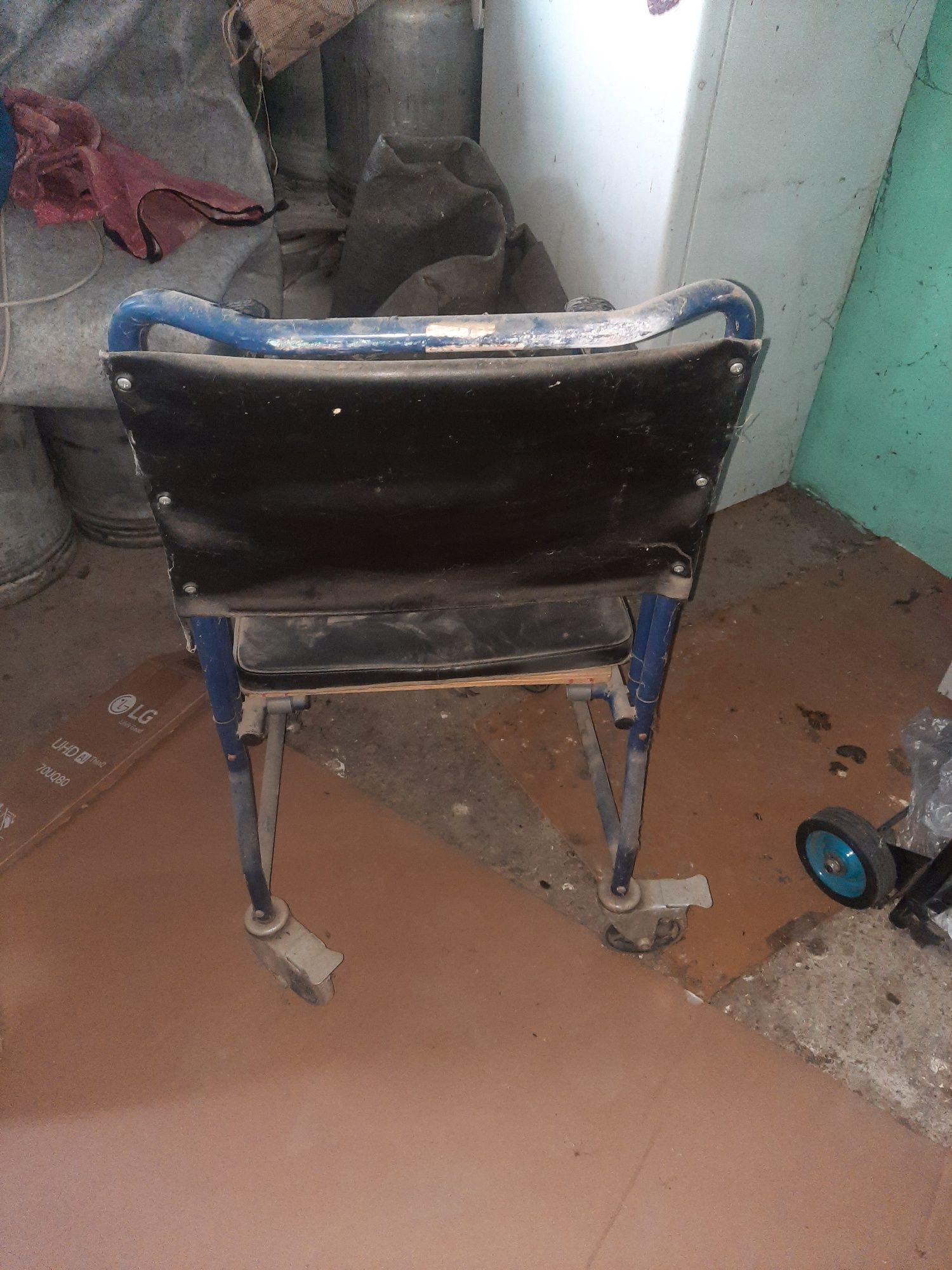 Кресло инвалидов