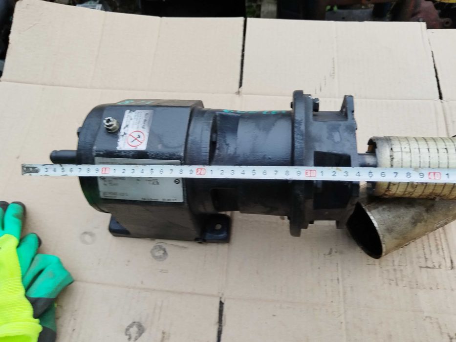 Multiplicator / reductor 1 / 8 respectiv 8 / 1