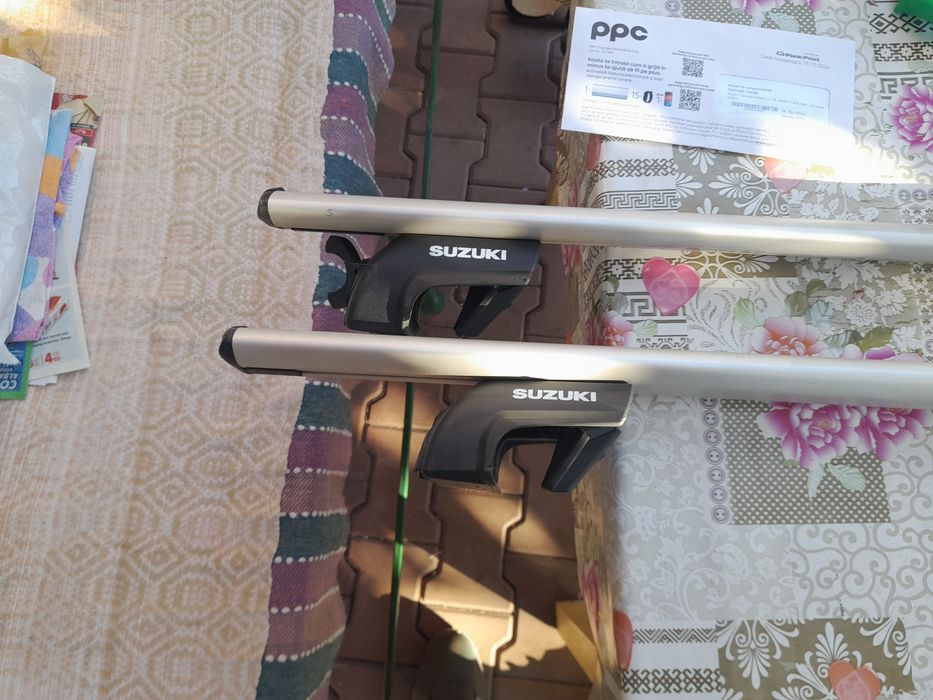 Vând bare transversale portbagaj Suzuki Ignis  ORIGINALE .
