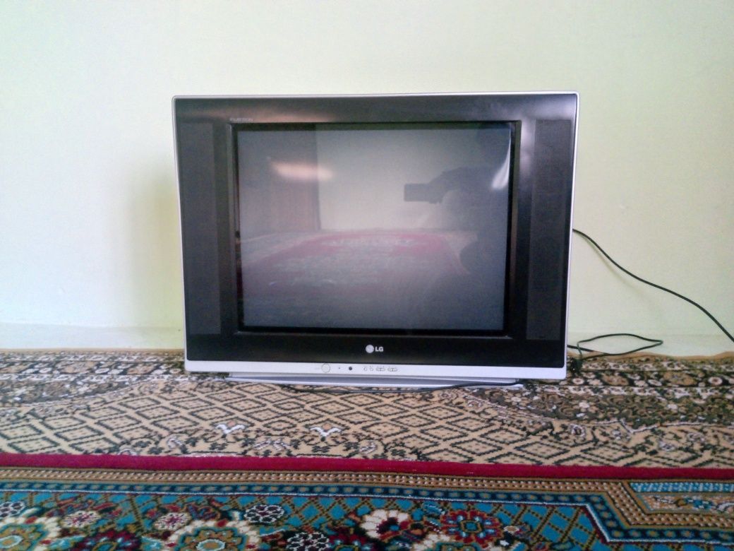 Телевизор LG.   ,