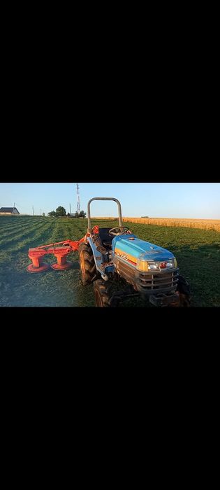 Tractoras Yseki 23 CP