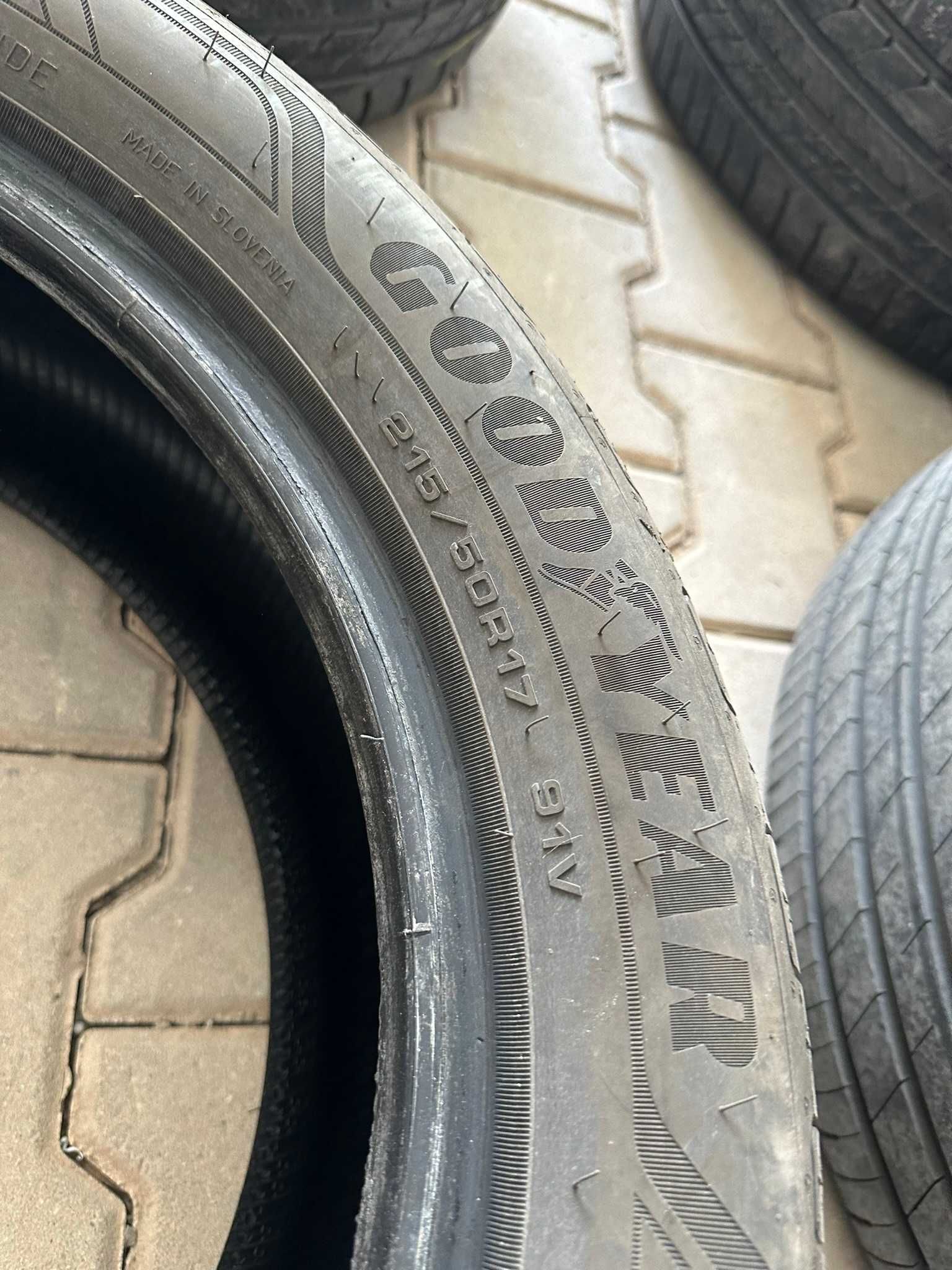 Летни гуми Goodyear EfficientGrip - 215/50/17 91V - 4бр