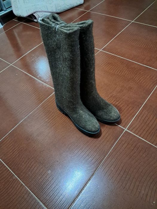 Продам валенки на резиновой подошве