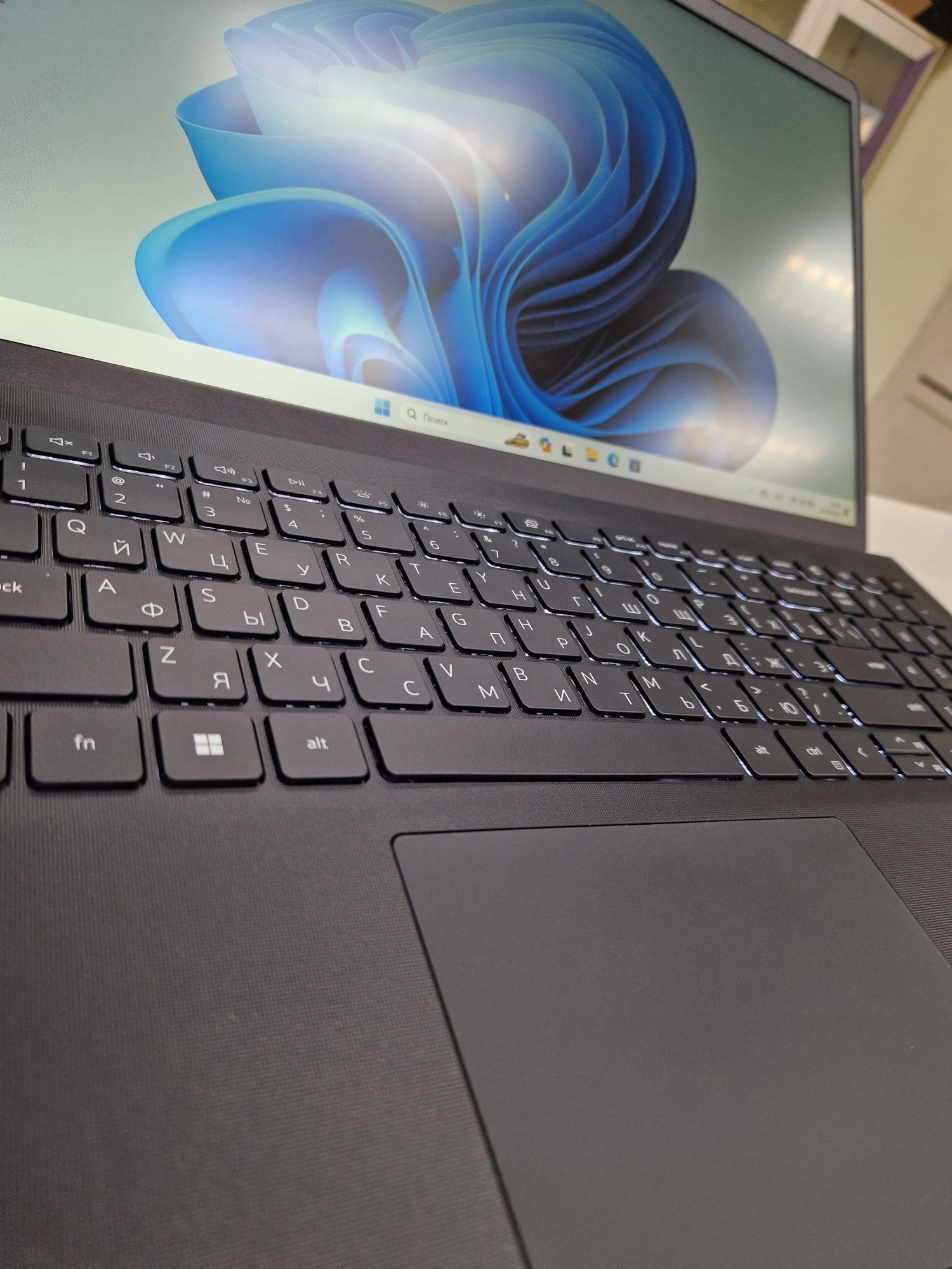 Dell 2022 г (Core i5-11 Gen, 12 Gb DDR4, 512 Gb SSD)