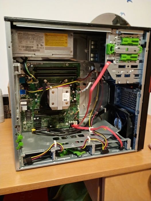 Vând PC intel i7 4770 3.4ghz ,16gb RAM DDR3, ssd 240 Gg nou