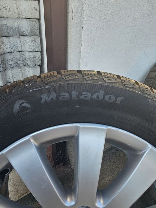 Vand jante originale VW 5X112 R16 cu anvelope noi de iarnă