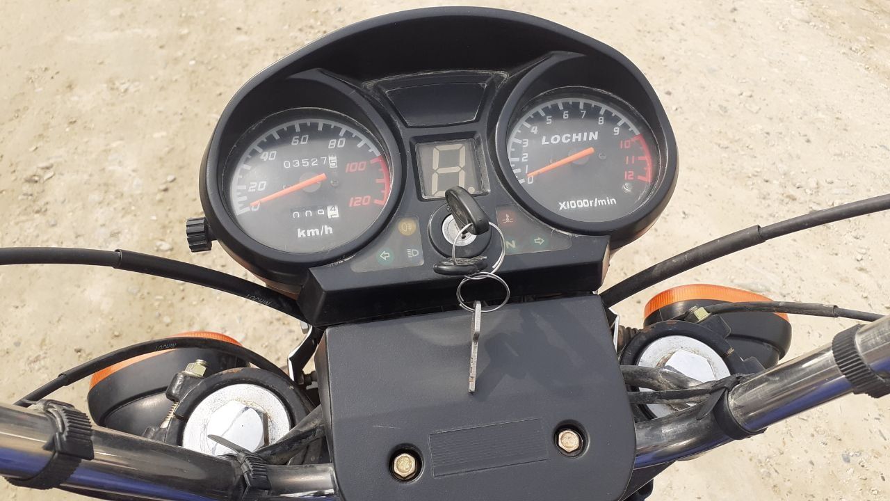 Лочин мотоцикл бензинлик