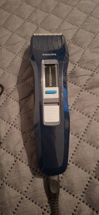 Masina tuns Philips cu încărcător