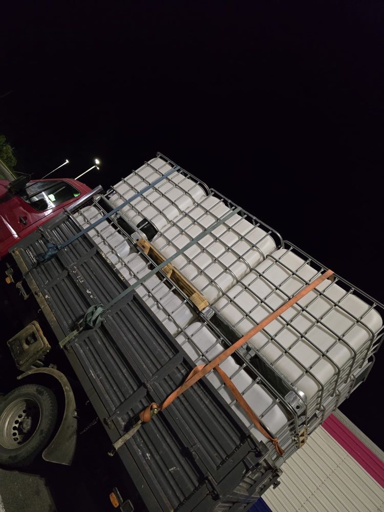 Bazine IBC 1000 l  butoaie . Cu posibilitate de transport.