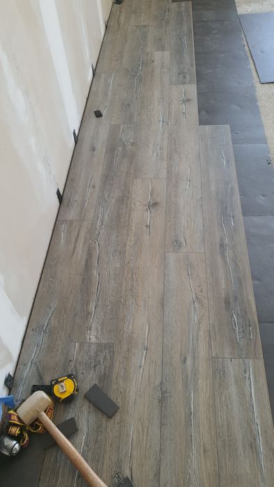 Execut finisaje interioare