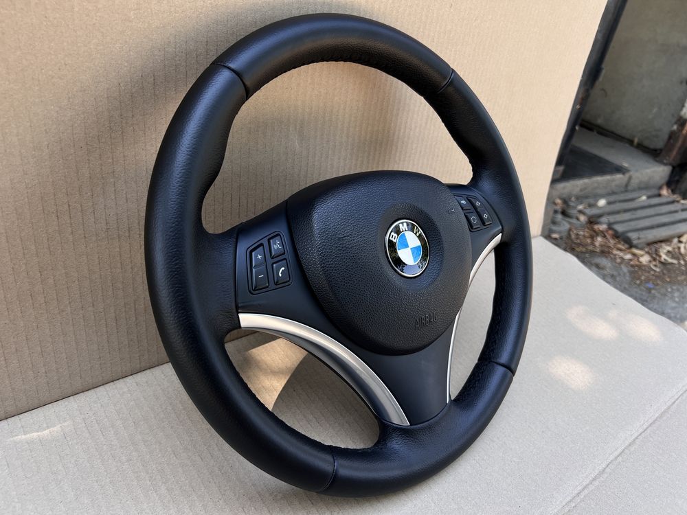 Bmw e90,e91,e87 SportLine волан в перфектно състояние