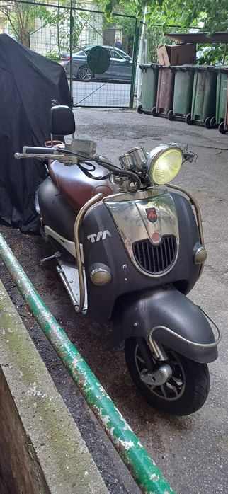 Vand scuter Agm Retro