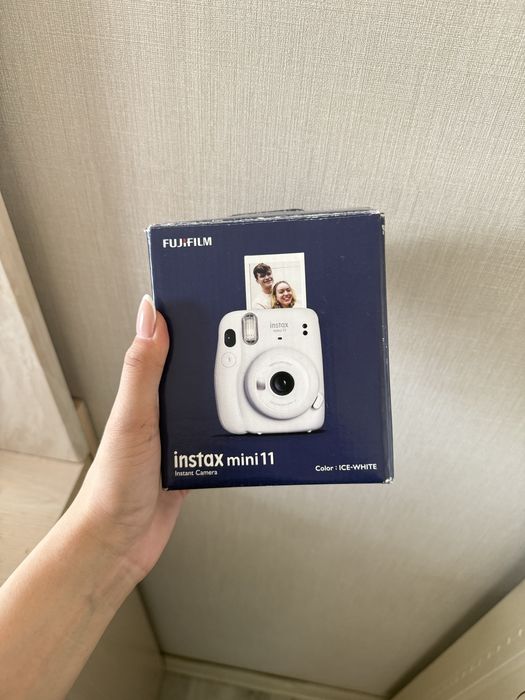 Instax mini 11 camera