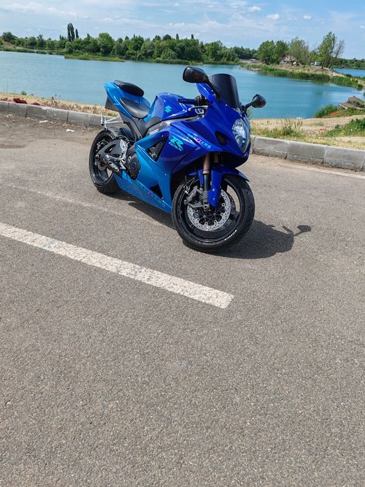Vând Suzuki gsxr 1000 k7
