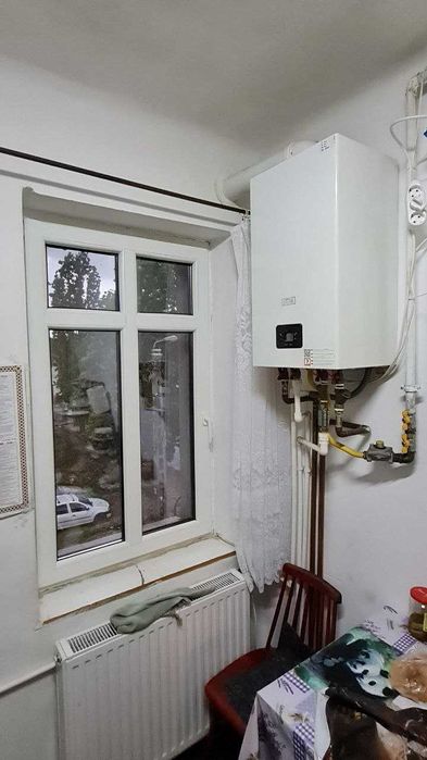 Vand apartament cu 3 camere in Episcopia