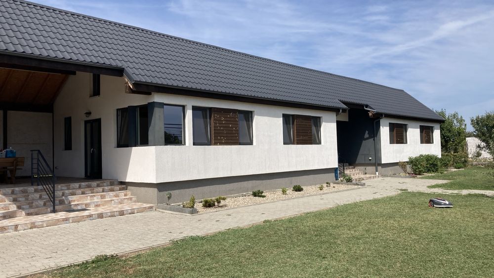 Inchiriez casa apartament in duplex