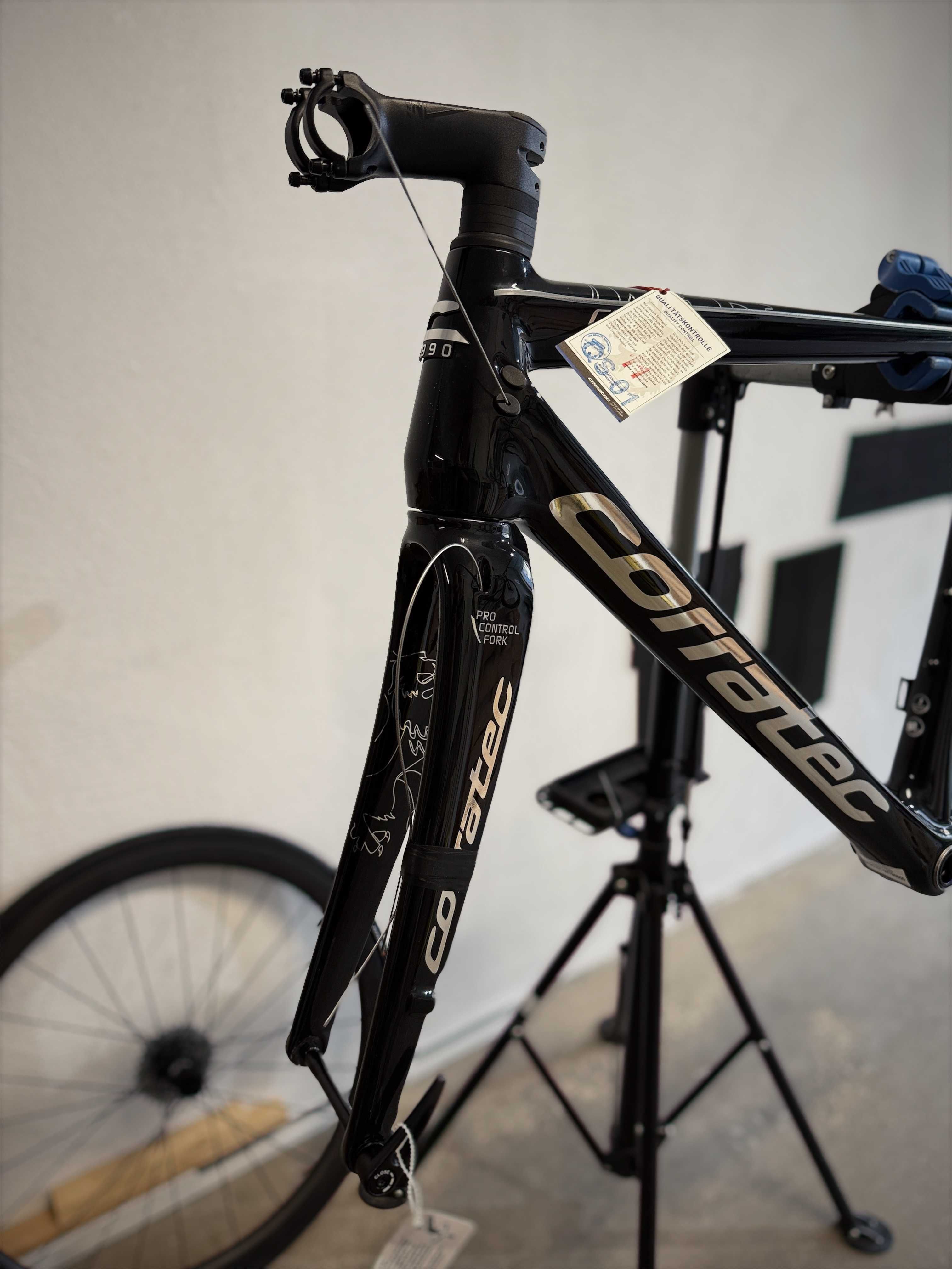 Продавам шосейна Рамка Corratec CCT EVO SLR Disc 51