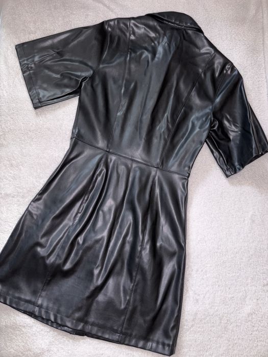 Къса кожена рокля - 36 размер