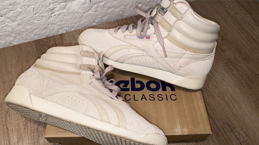 Reebok Classic Hi “38”