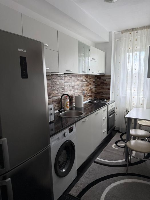 Apartament de închiriat