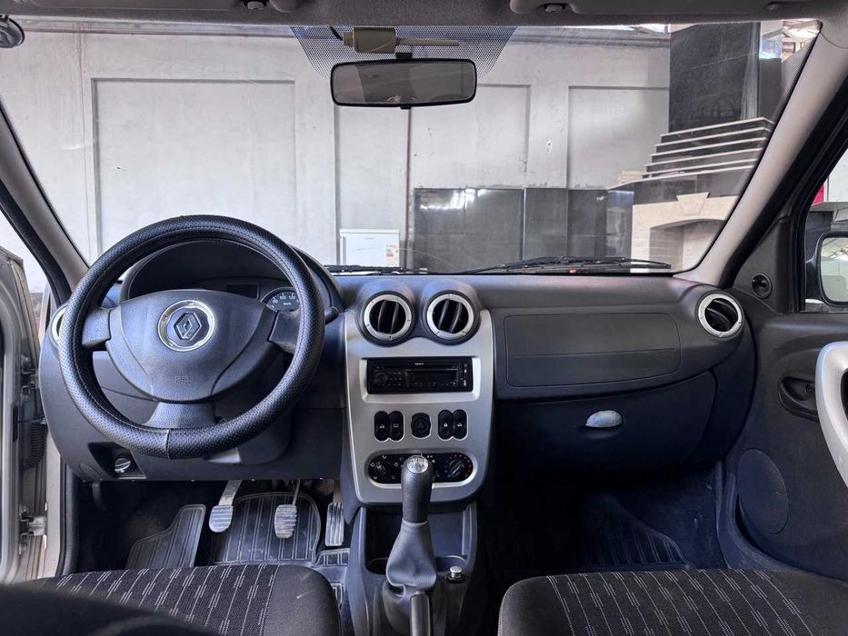 Renault Logan 1.6 mpi lacetti