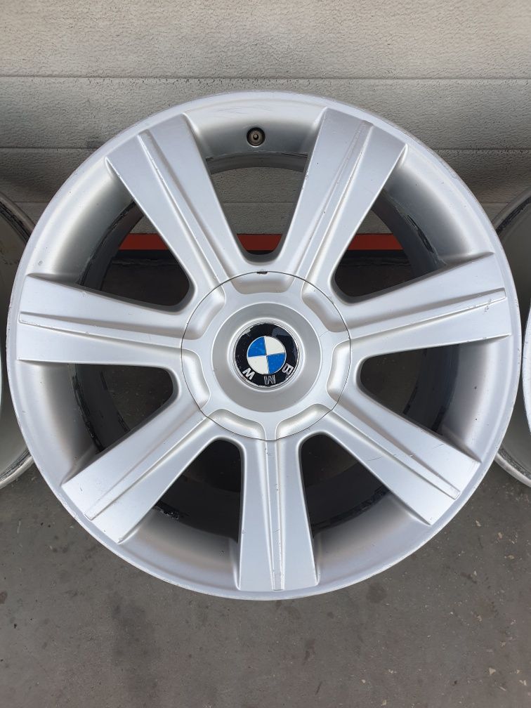 Оригинални джанти за BMW R17 5x120 ET47 8J