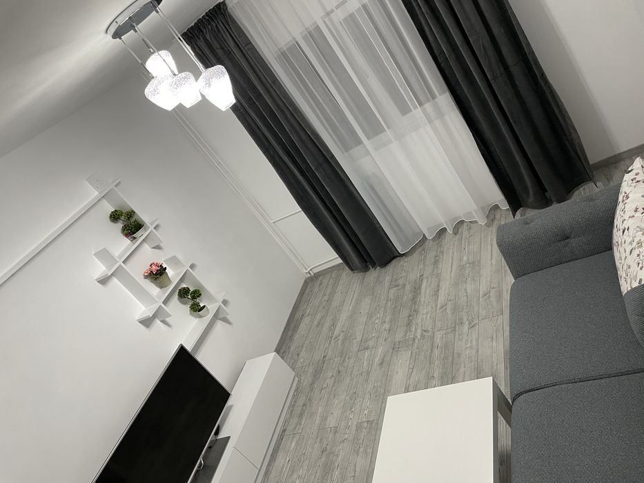 Inchiriez garsoniera