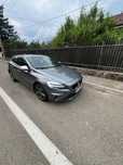 Volvo V40 R design