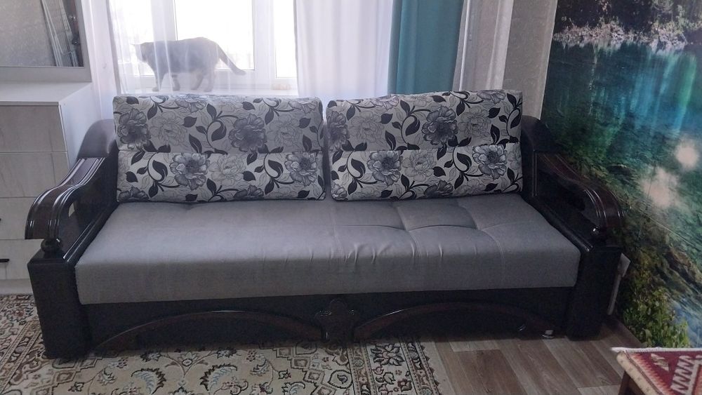 Диван в хорошем состоянии