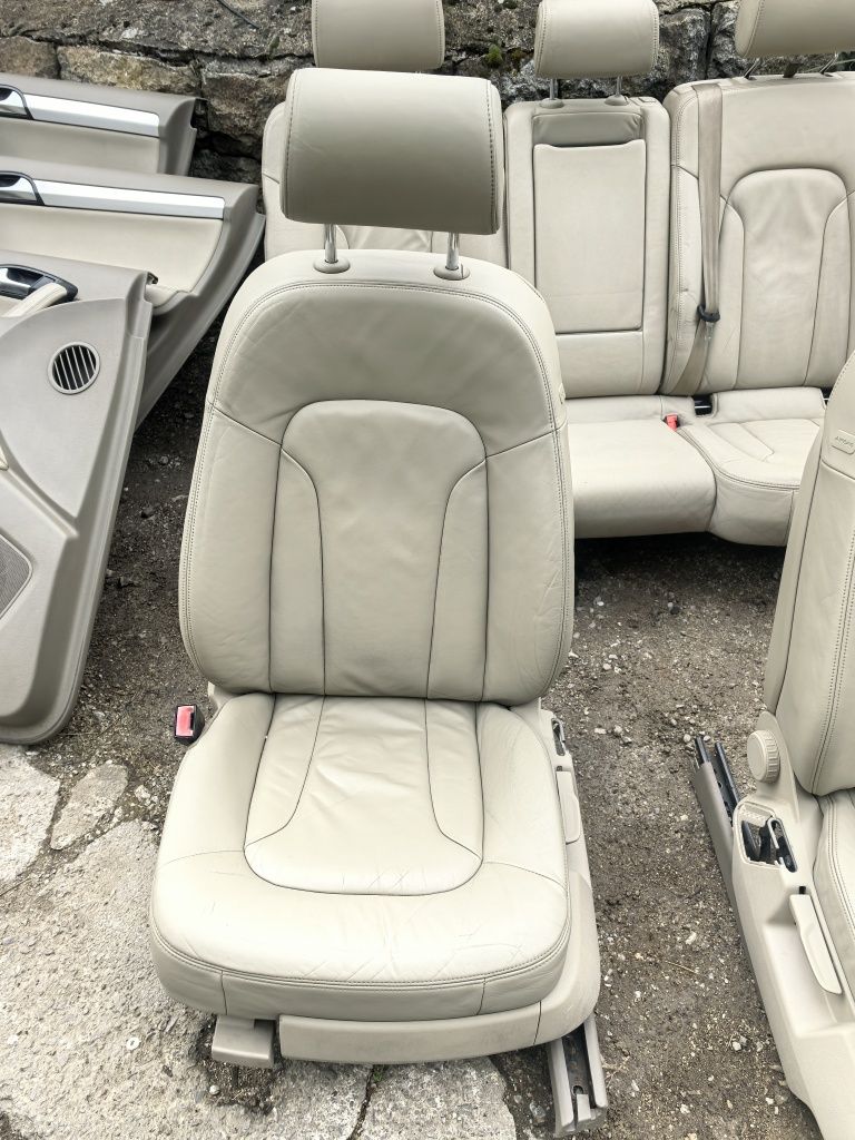 Кожен салон Audi Q7/ауди