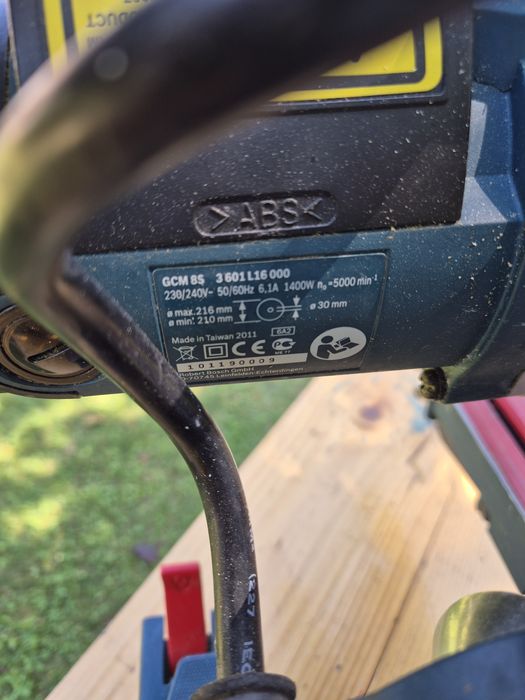 Circular de banc bosch GCM 8S