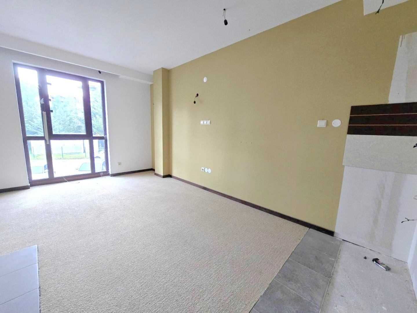 Студио за продажба в жилищна сграда с ниска такса поддръжка, Банско