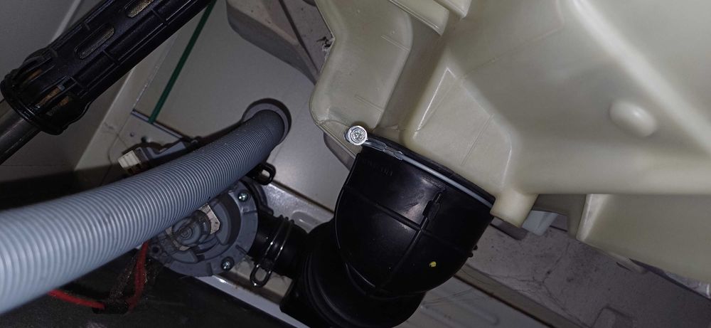 Пералня със сушилня  ARISTON , мод. WDD 9640 BX EU (за части)