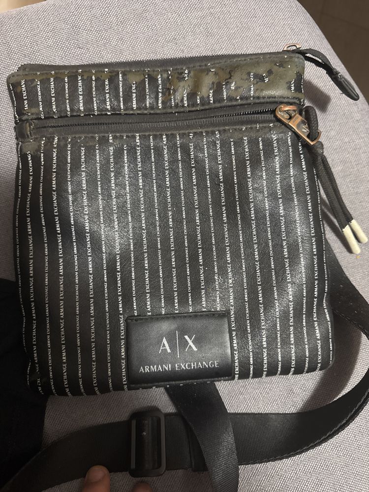 чантичка през рамо Armani Exchange