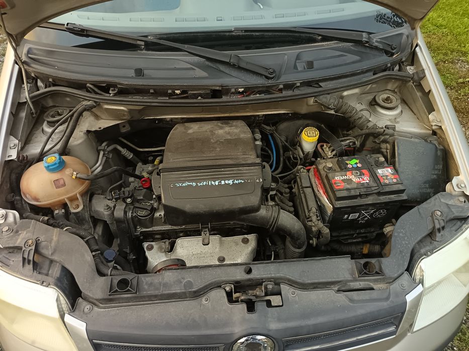 Dezmembrez fiat punto