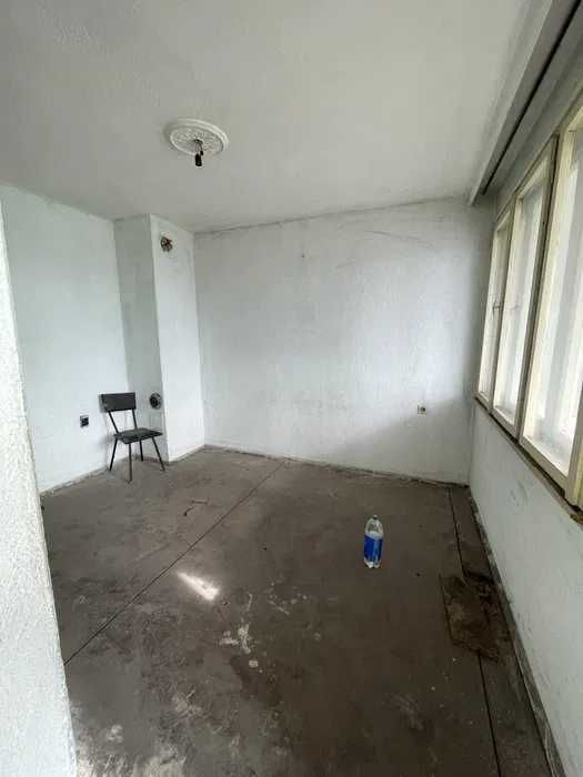Продава се Четиристаен апартамент в Карлово - 110 кв.м за 450 €/кв.м - Снимка #3