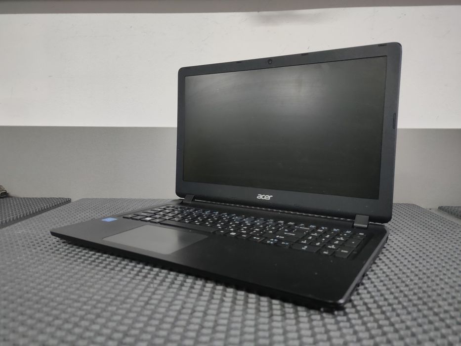 Acer ES1-533 N16C1