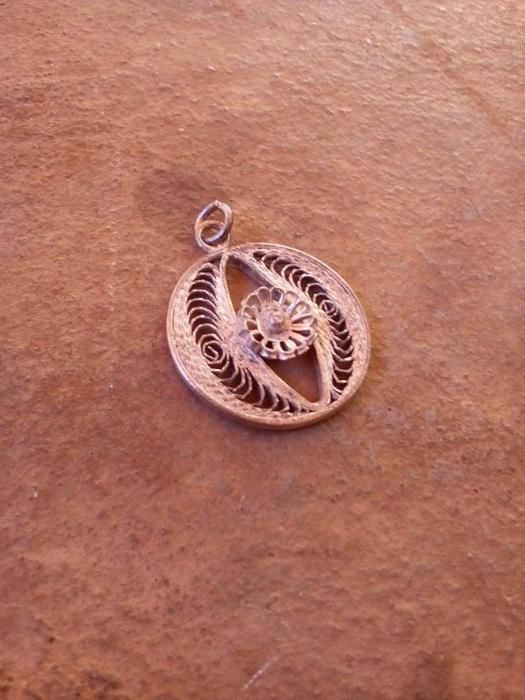 Сребърен медальон