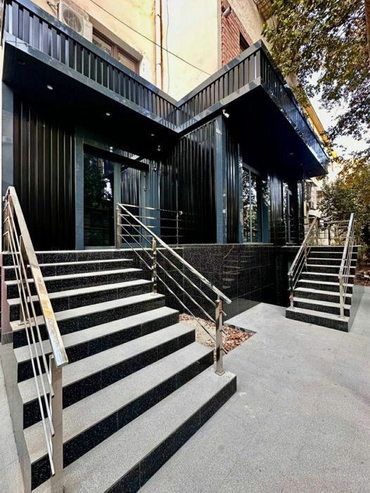 Продаётся коммерческое помещение (нежелое) Ц-5 Финансовый институт