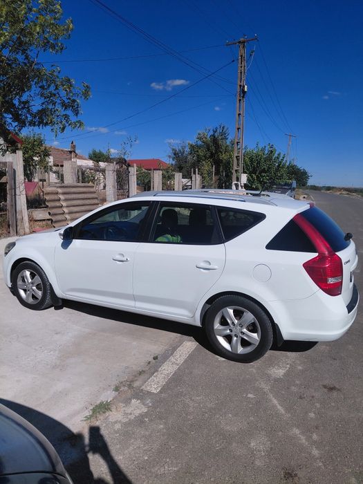 Vând KIA Ceed  2012