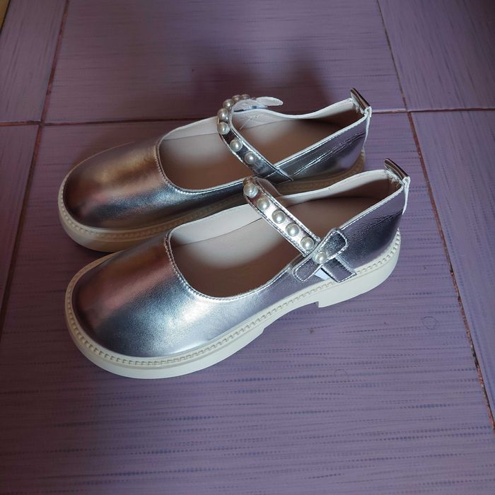 Pantofi evenimente argintii cu perle 36