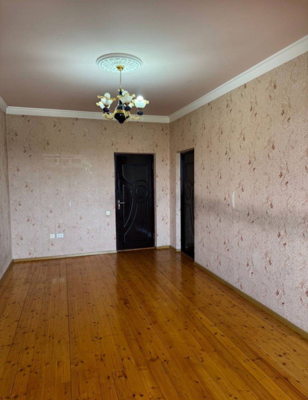 Yunusobod 10 mavze 2/7/9 (60²+10²) sotiladi SROCHNO