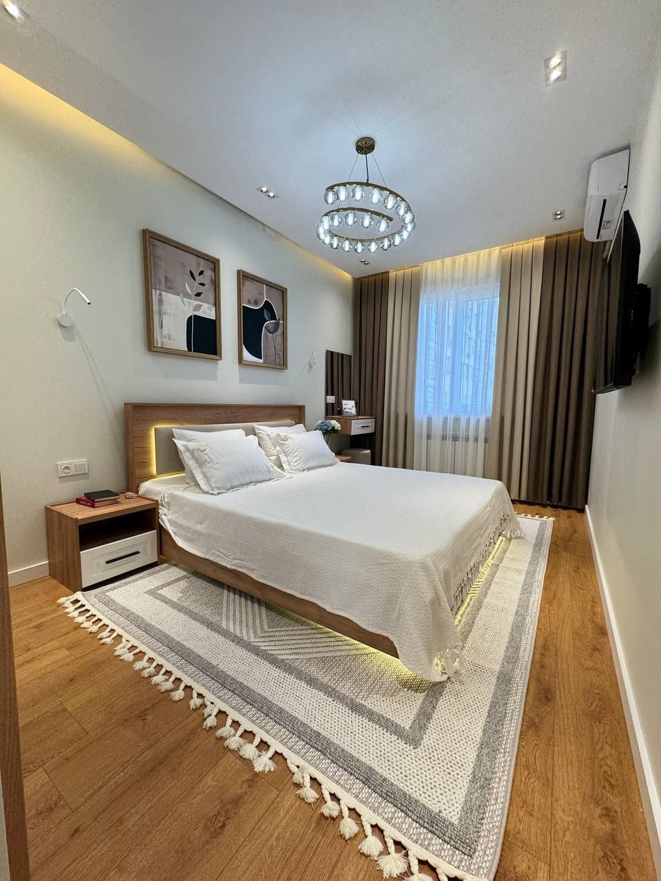 Продаётся квартира метро Айбек 2*3 комнатная