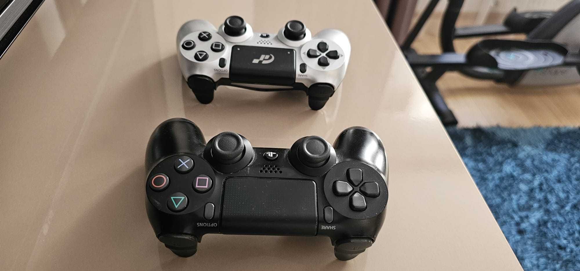 Play Station 4 (PS4), Slim, 1 TB + 2 Controllere
