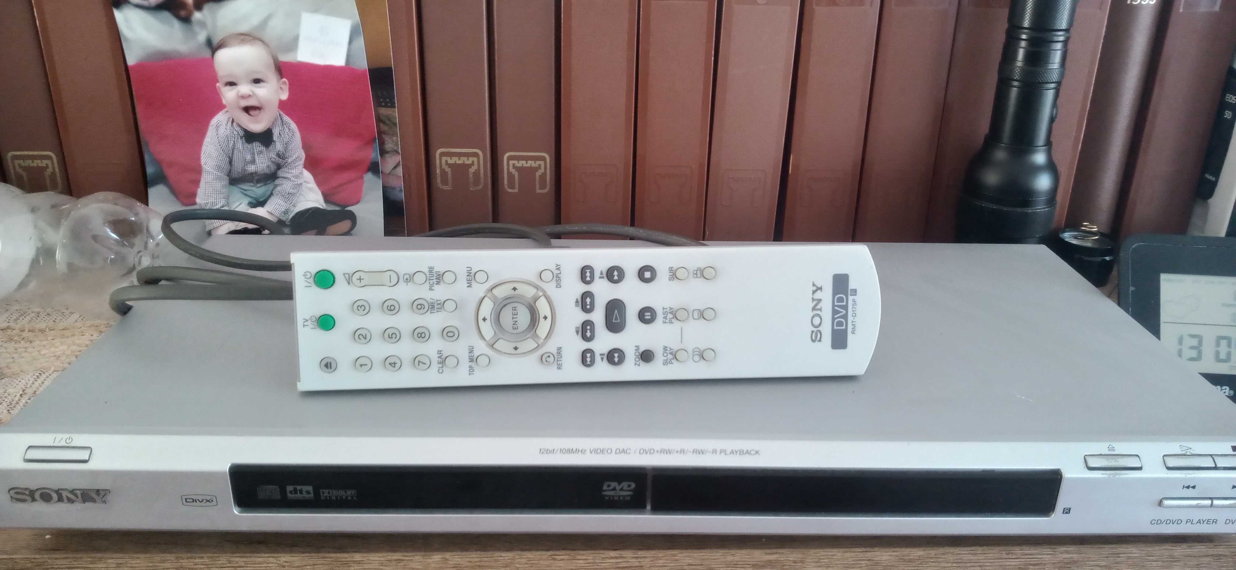 Vând DVD player SONY model DVP-NS37