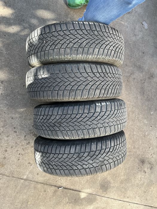 Зимни гуми Bridgestone 195/65/15 4х100 с джанти